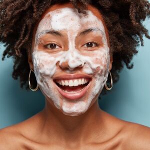 Kako ispravno čistiti kožu lica?
